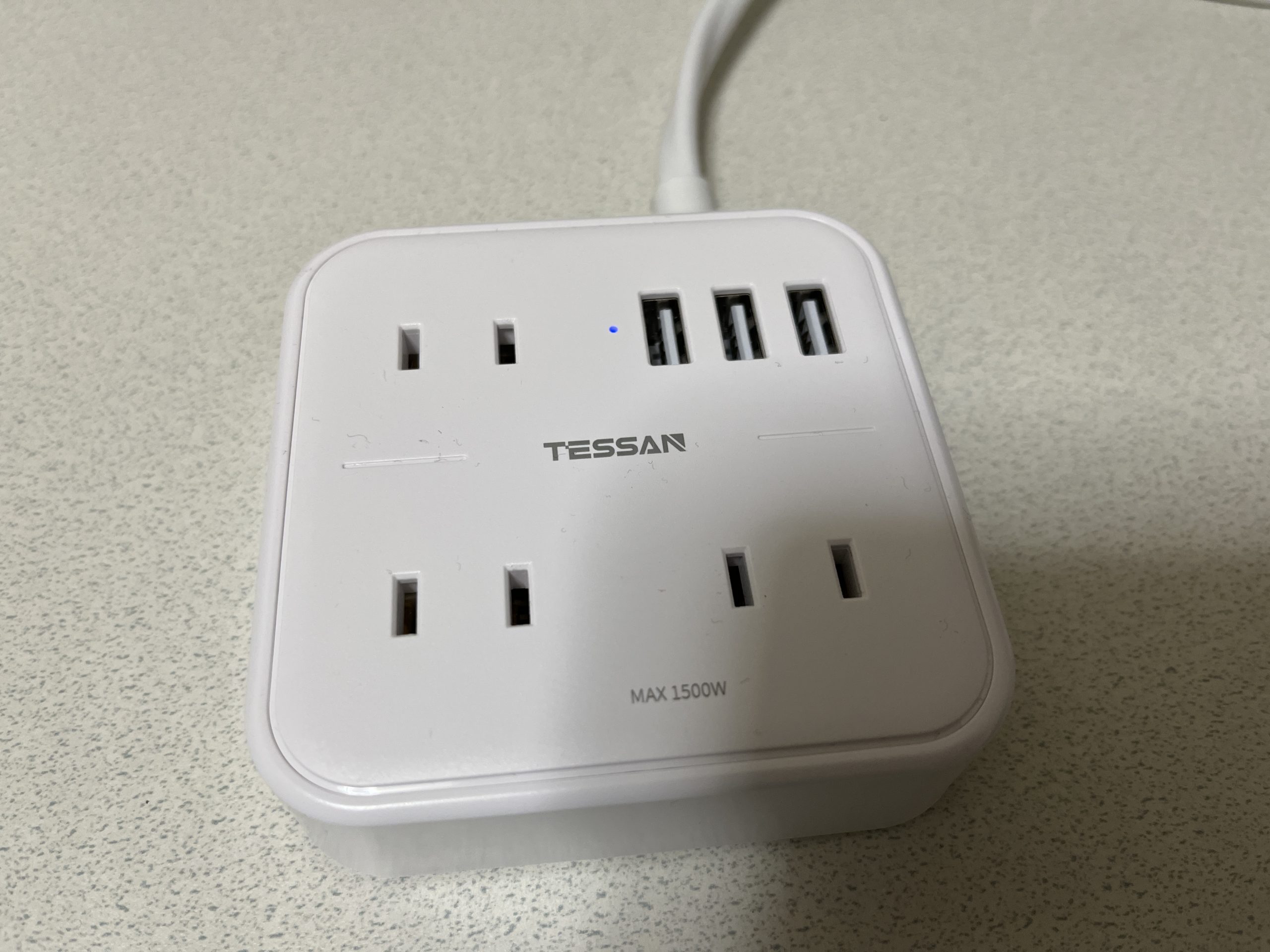 TESSAN USBポート付き電源タップ 